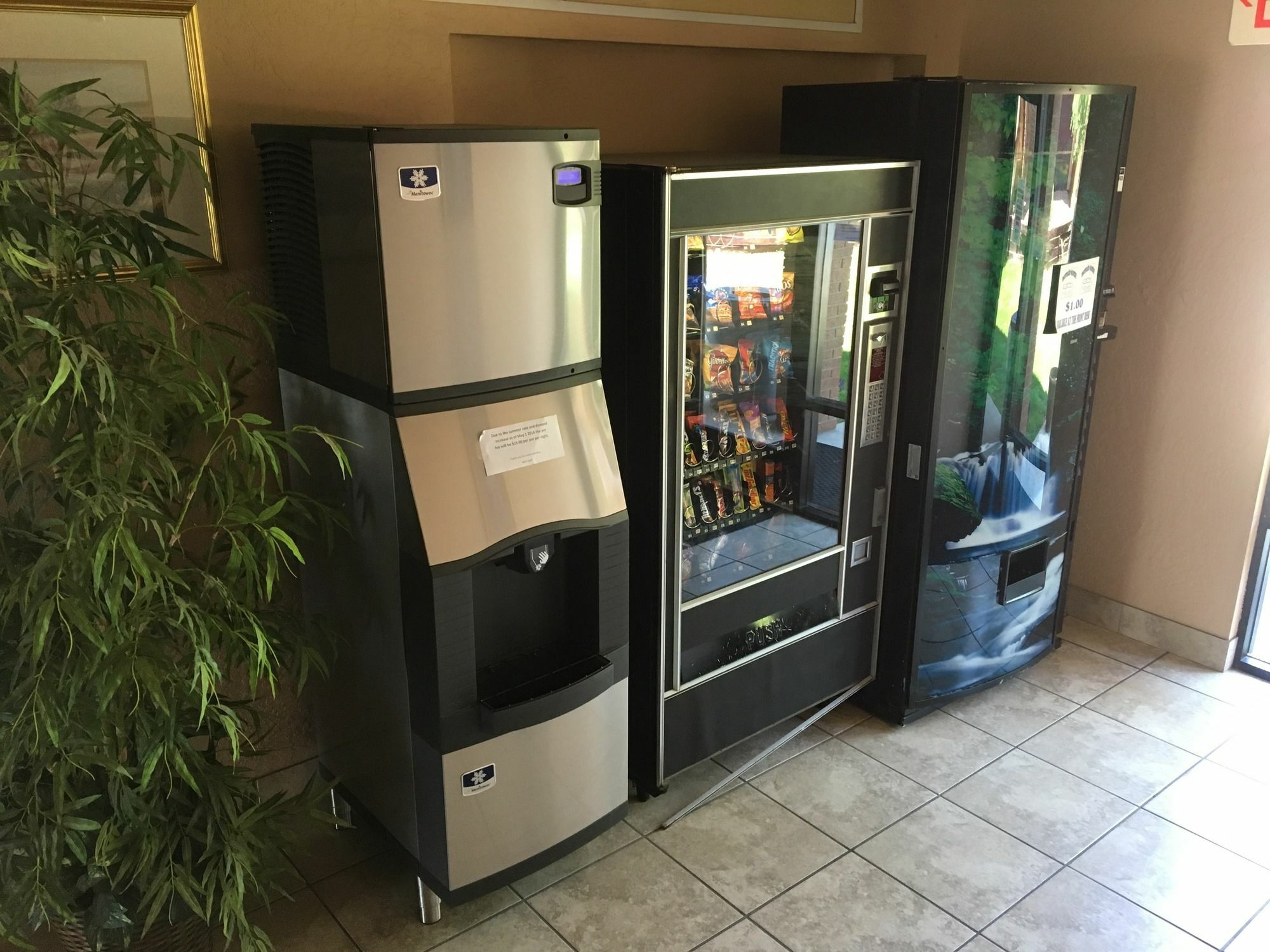 Americas Best Value Inn & Suites Ft Collins E At I-25 Fort Collins Exterior foto