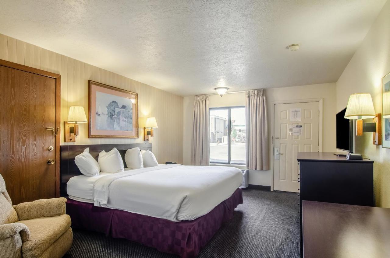Americas Best Value Inn & Suites Ft Collins E At I-25 Fort Collins Exterior foto