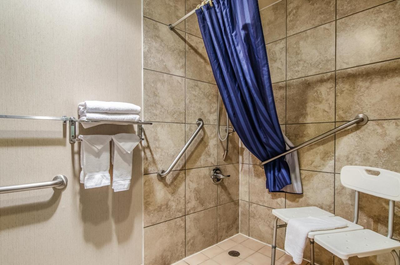 Americas Best Value Inn & Suites Ft Collins E At I-25 Fort Collins Exterior foto